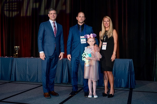 Fleet Advantage Shines Spotlight on Truck Drivers, Warehouse Operators and Families