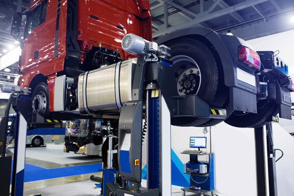 Fleets Saving Costs, Reducing Downtime with Predictive and Preventative Maintenance